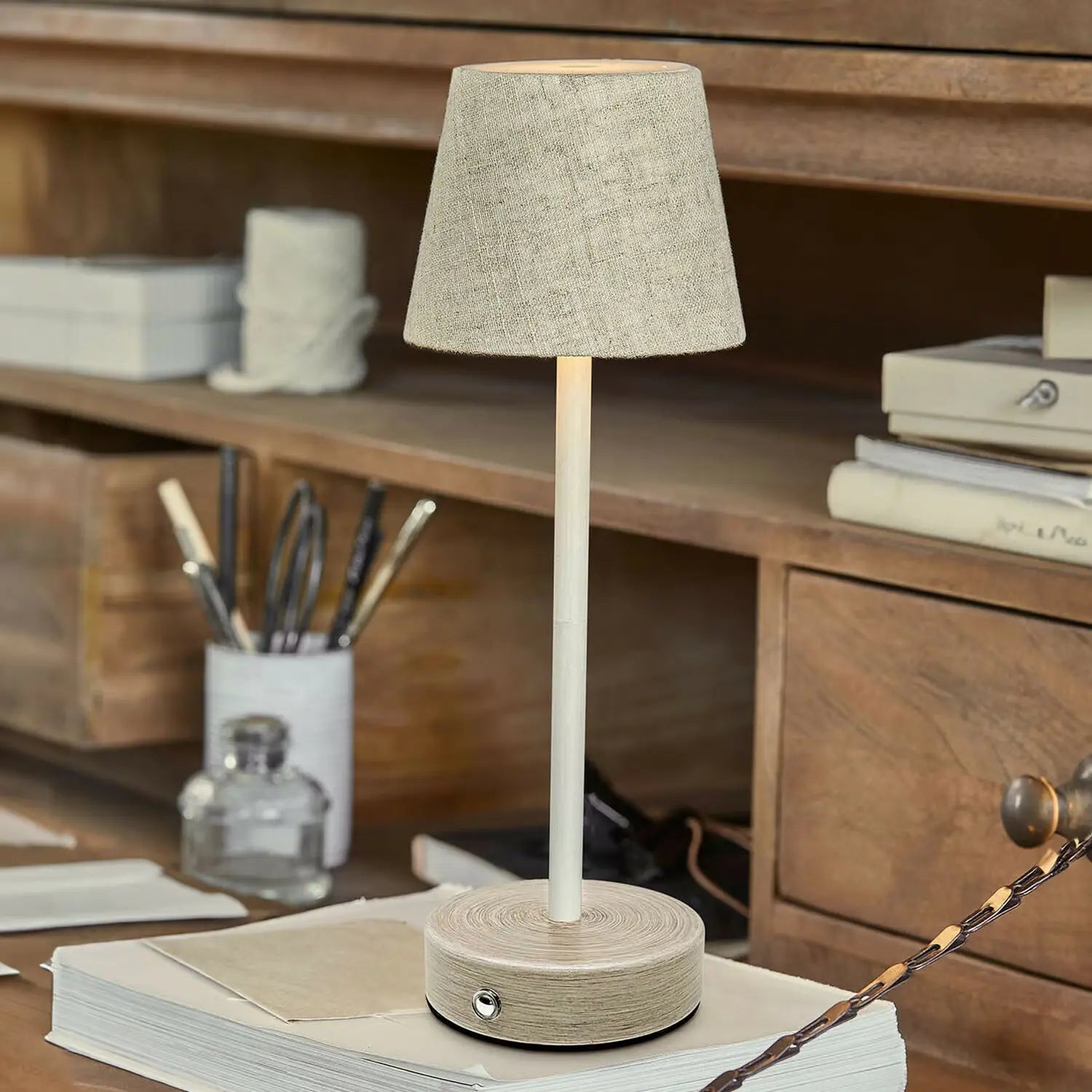 Wiederaufladbare Tischlampe Sylvainie Yabanvil